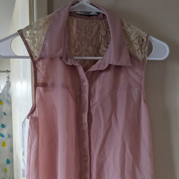 Sleeveless Collared Blouse with Lace Design - Picture 1 of 4